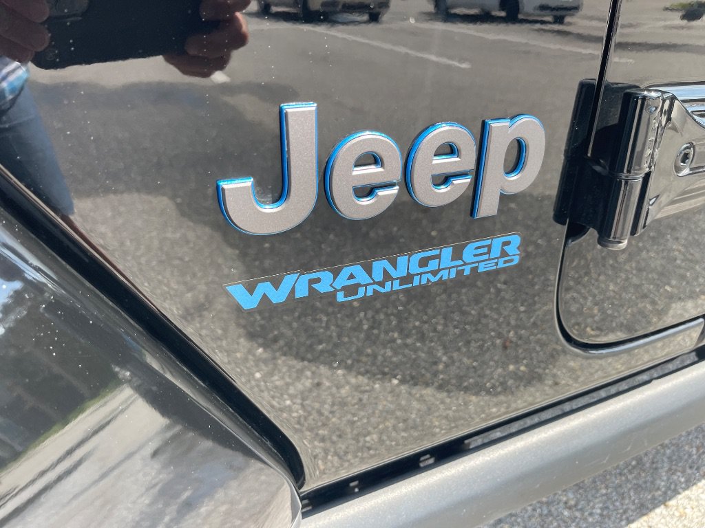 Used 2022 Jeep Wrangler Unlimited Rubicon 4xe w/ Safety Group AWD/4WD image 24