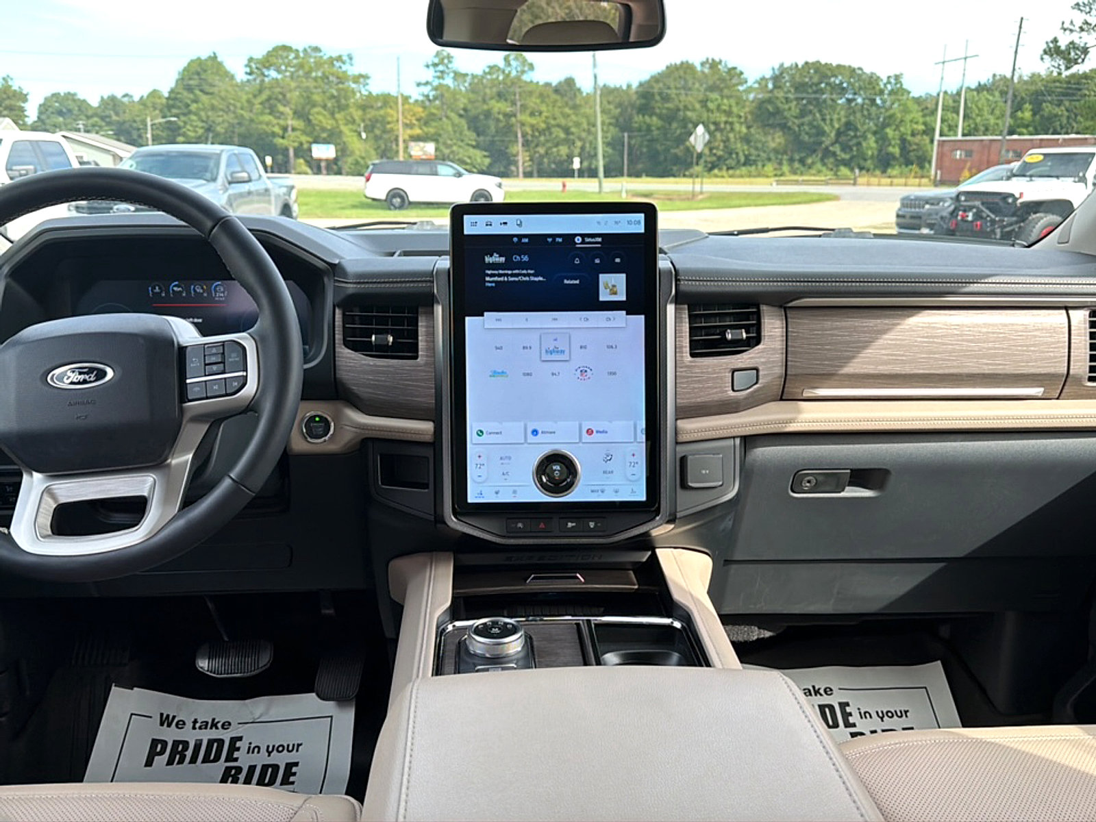Used 2024 Ford Expedition Limited RWD image 9