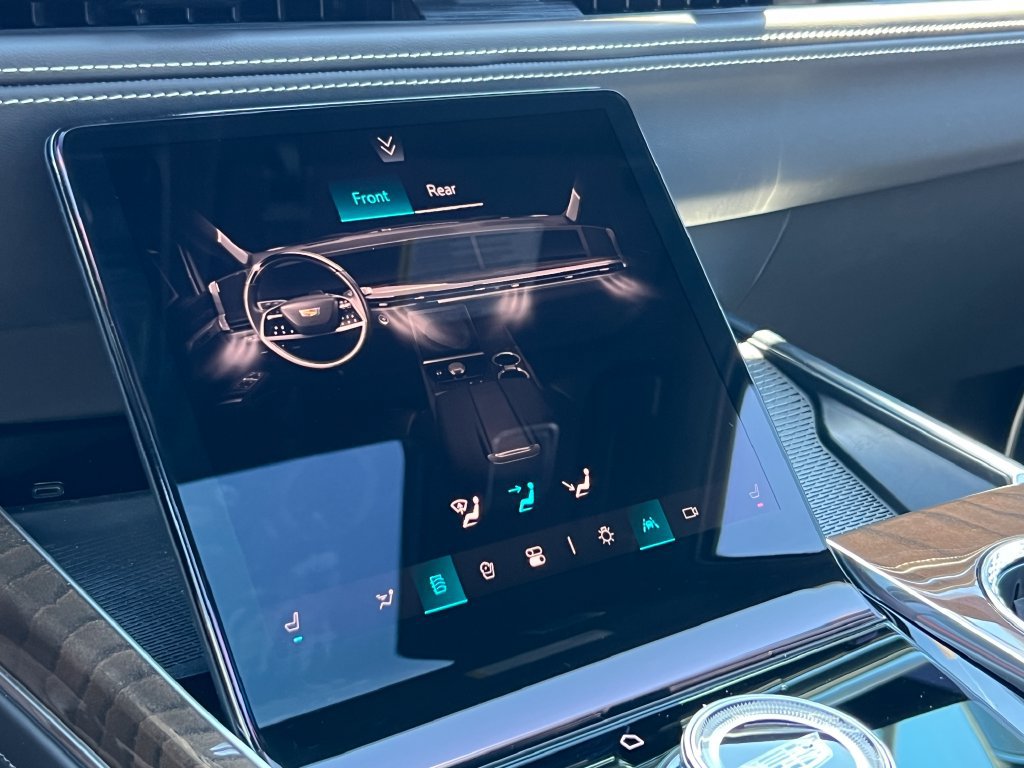 New 2026 Cadillac Escalade Platinum Luxury AWD/4WD image 59