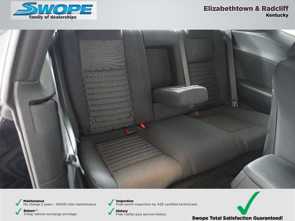 Used 2012 Dodge Challenger R/T RWD image 10
