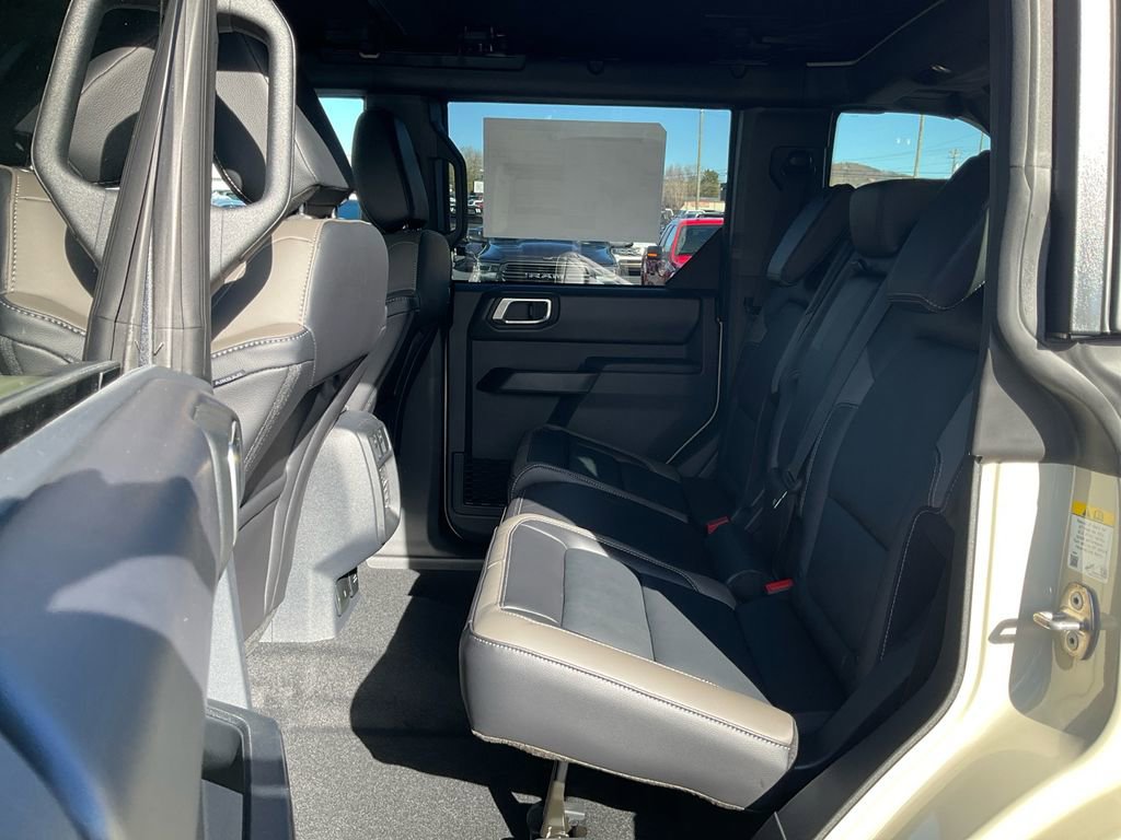 New 2025 Ford Bronco Outer Banks w/ Sasquatch Package image 14