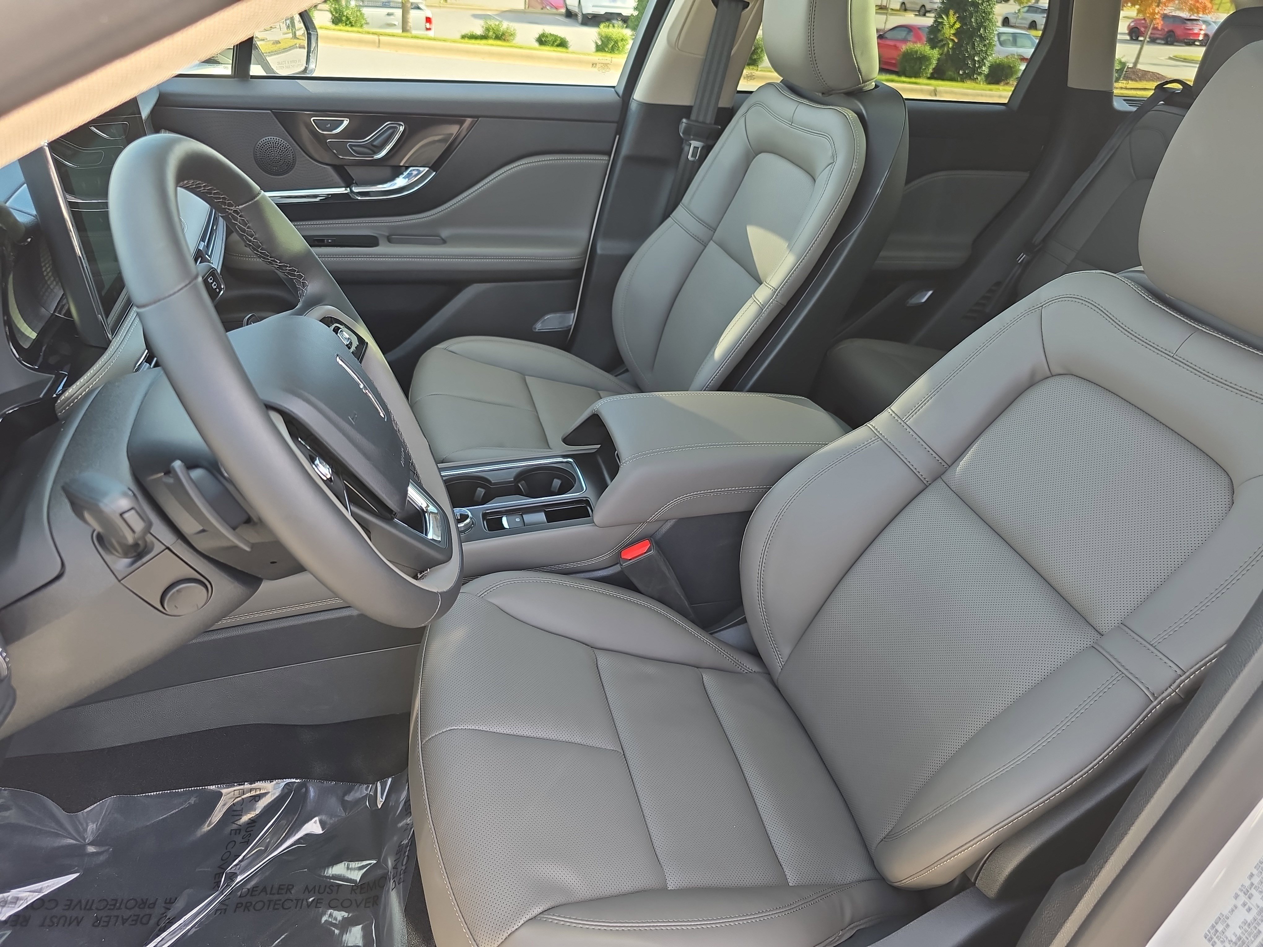 New 2026 Lincoln Corsair Premiere image 14