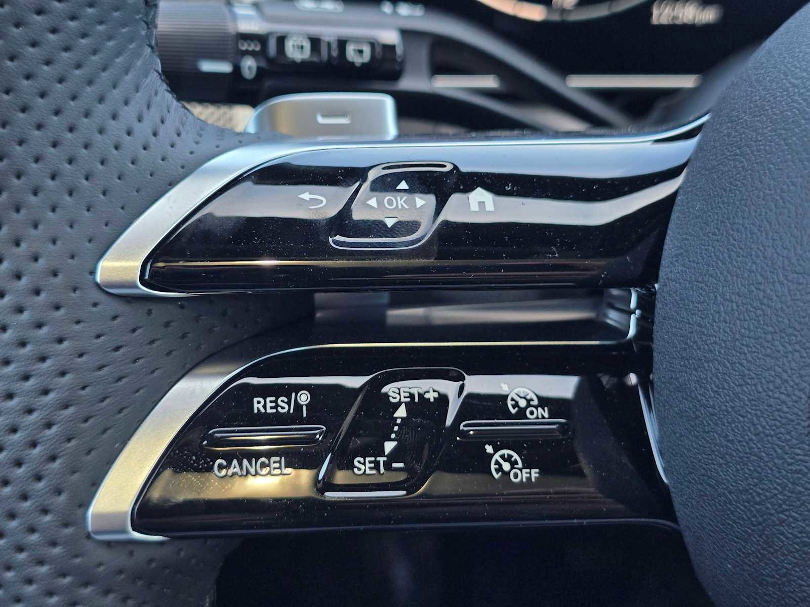 Used 2026 Mercedes-Benz GLC 300 4MATIC image 31