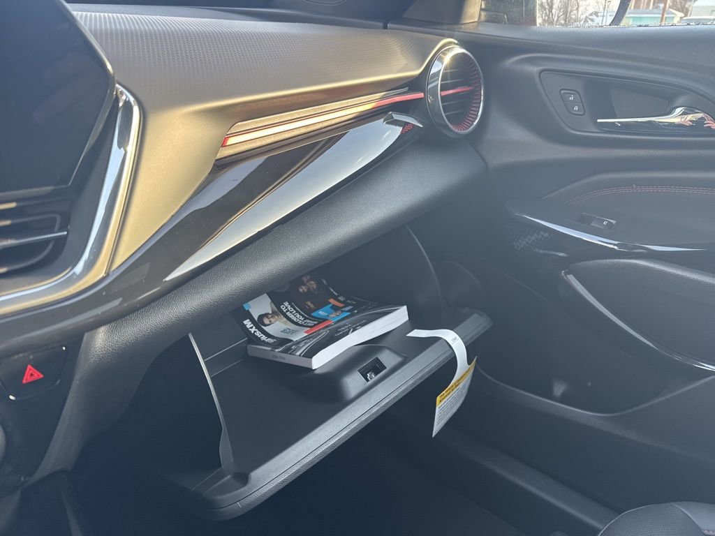 New 2026 Chevrolet Trax RS w/ Sunroof Package FWD image 39