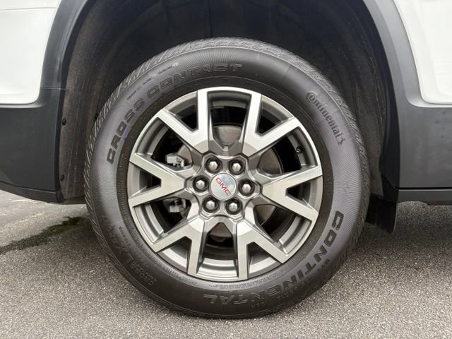 Used 2023 GMC Acadia SLE w/ Driver Convenience Package FWD image 17