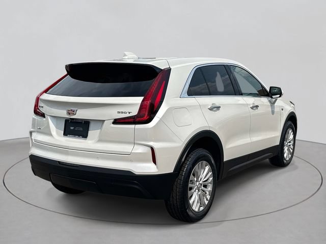 Certified 2024 Cadillac XT4 Luxury w/ Cold Weather Package AWD/4WD image 5