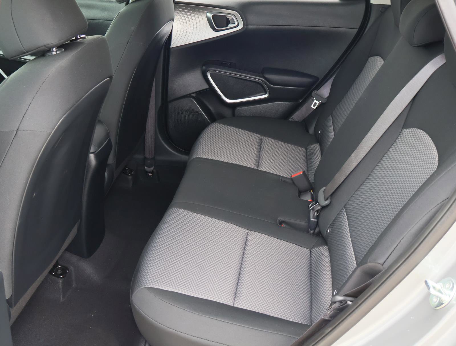 Used 2023 Kia Soul LX w/ LX Technology Package image 19