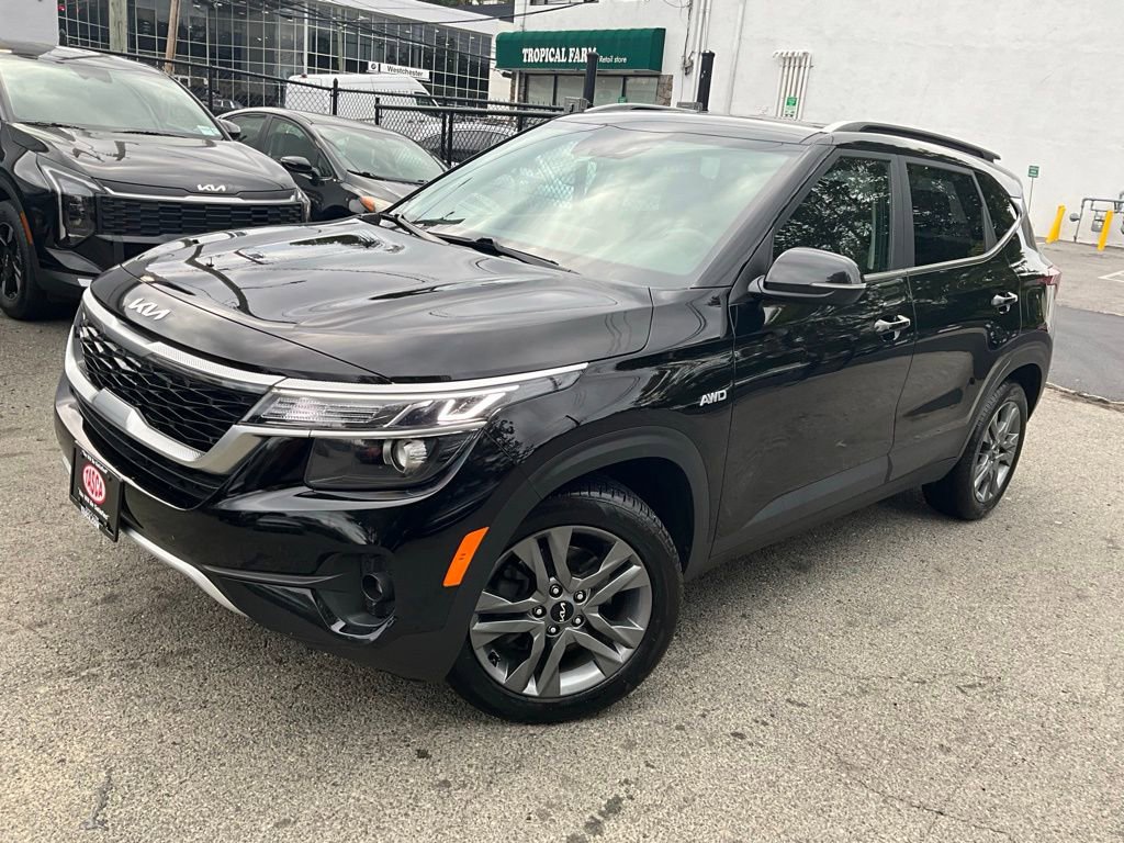 Used 2023 Kia Seltos S w/ Navigation Package
