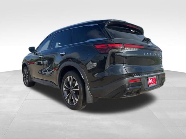 Used 2023 INFINITI QX60 Luxe w/ Vision Package FWD image 5