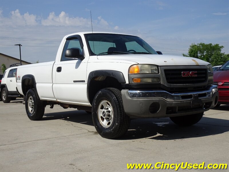 Used 2005 GMC Sierra 2500 W/T w/ Snow Plow Prep Package AWD/4WD image 4