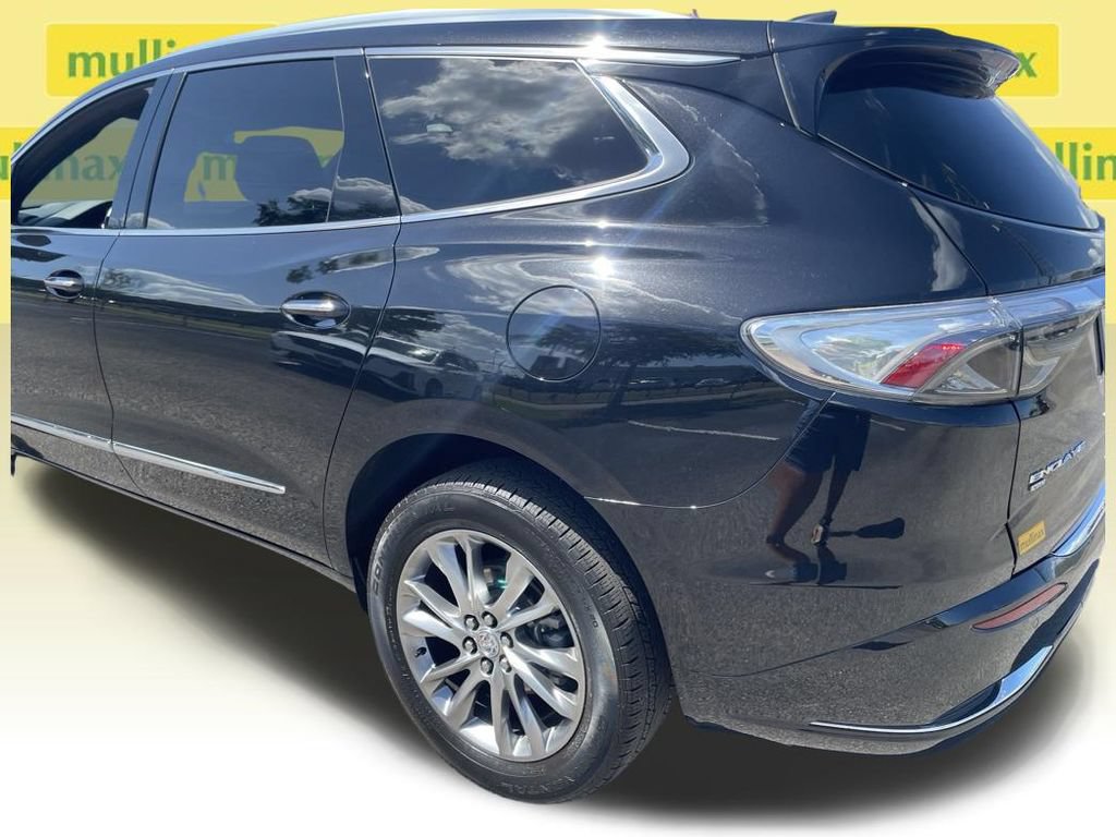 Used 2023 Buick Enclave Avenir w/ Avenir Technology Package AWD/4WD image 8