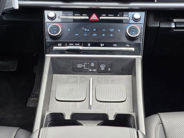Used 2025 Hyundai Santa Fe SEL FWD image 17