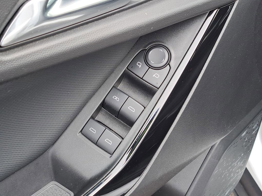 Certified 2025 Chevrolet Equinox LT FWD image 21