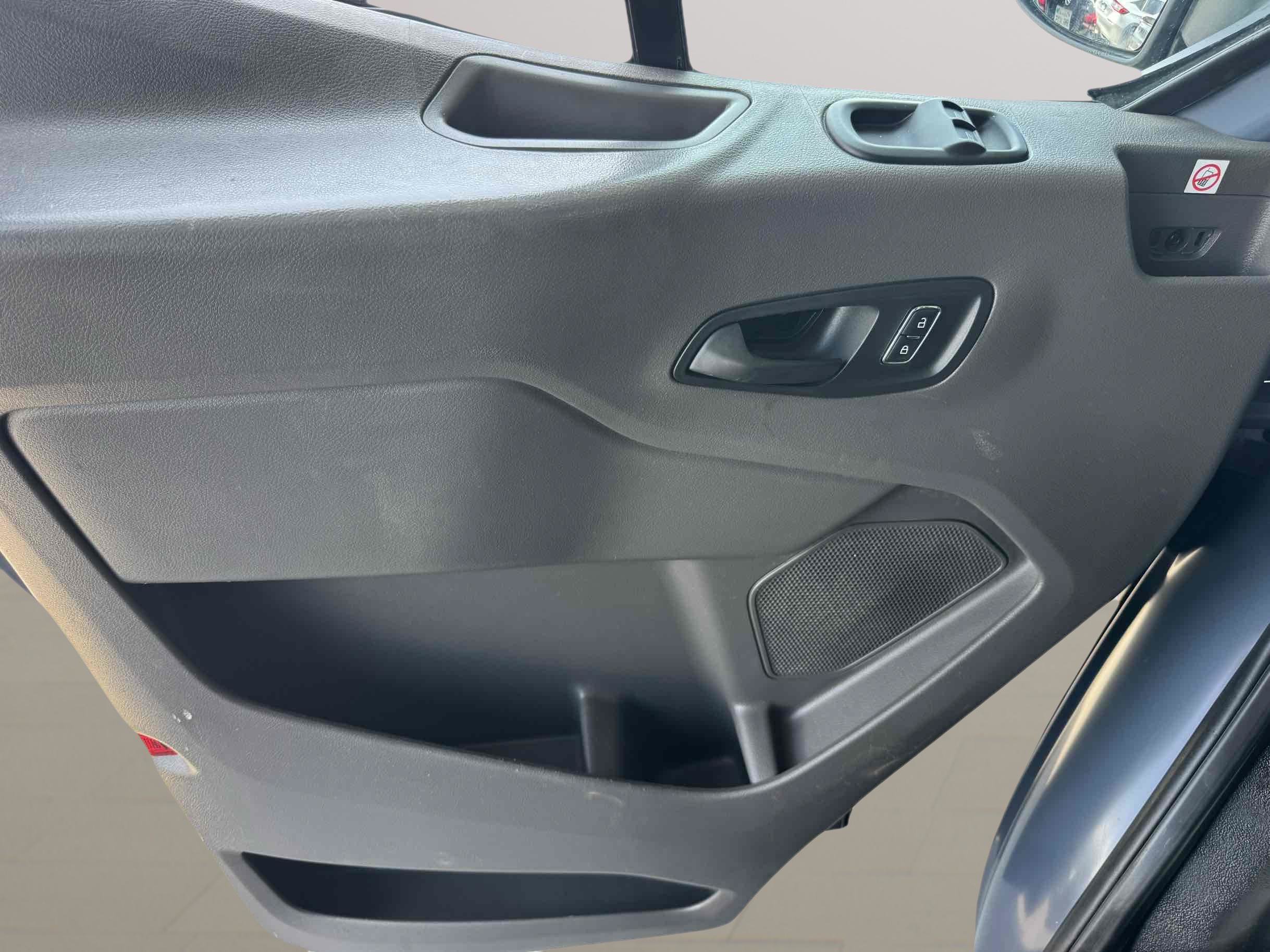 Used 2020 Ford Transit 250 148 High Roof Extended RWD image 9