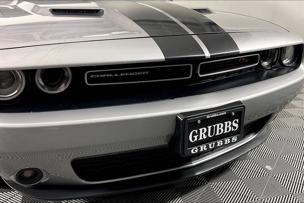 Used 2016 Dodge Challenger R/T Plus RWD image 31