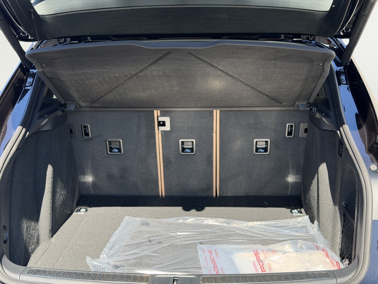 New 2026 Porsche Macan S AWD/4WD image 15