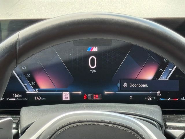 Used 2024 BMW X7 xDrive40i w/ Executive Package image 3