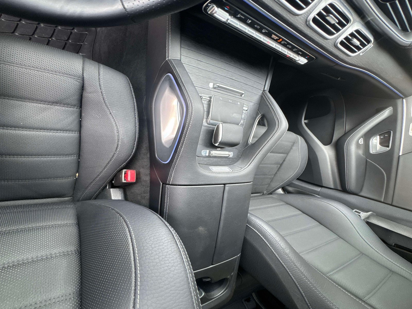 Used 2025 Mercedes-Benz GLS 580 4MATIC image 24