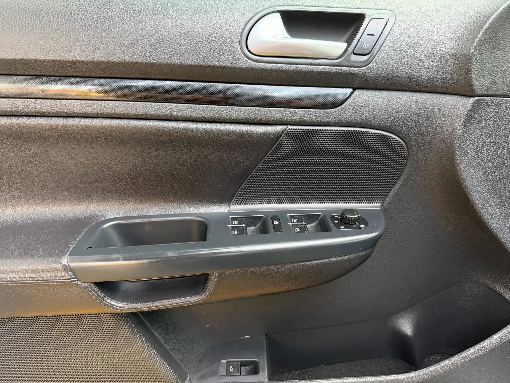 Used 2014 Volkswagen Jetta TDI image 5