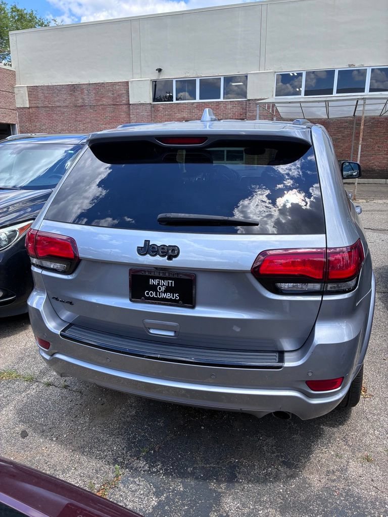 Used 2018 Jeep Grand Cherokee Altitude AWD/4WD image 4