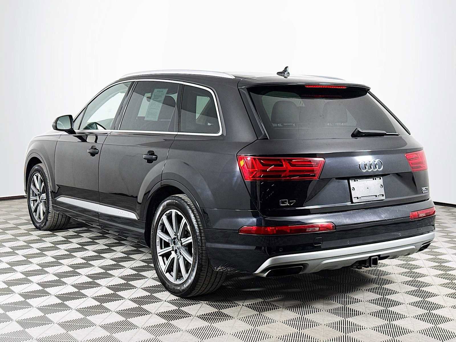 Used 2018 Audi Q7 3.0T Premium Plus w/ Premium Plus Package image 7