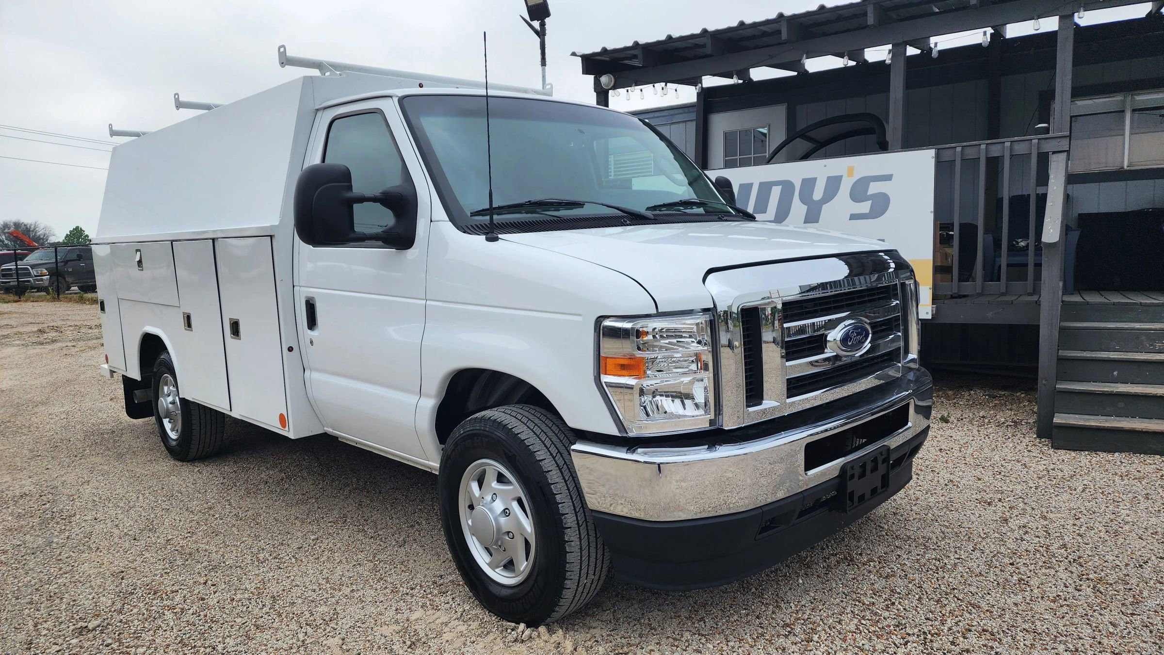 Used 2024 Ford E-350 and Econoline 350 Super Duty w/ Power Windows & Locks Group image 14