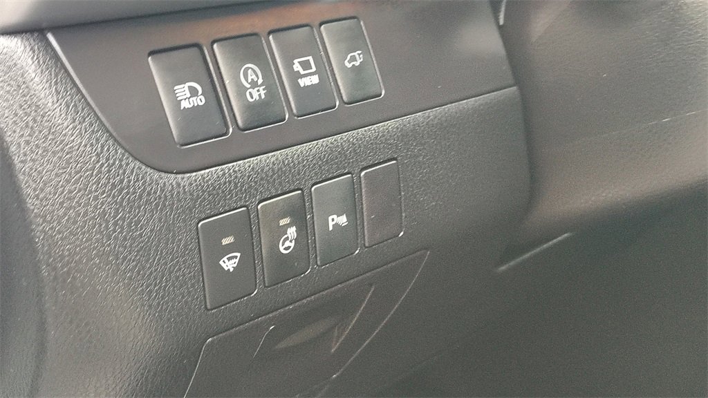 Used 2018 Toyota Highlander Limited Platinum image 10