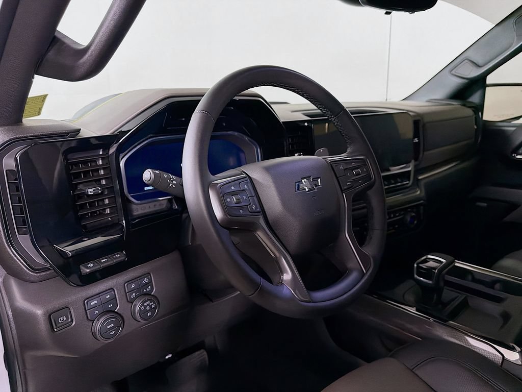 Used 2023 Chevrolet Silverado 1500 ZR2 w/ Technology Package AWD/4WD image 10