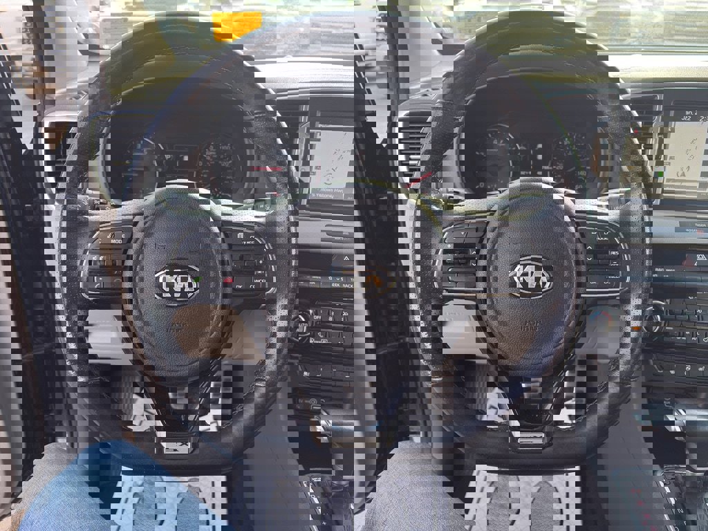 Used 2019 Kia Sportage SX image 12