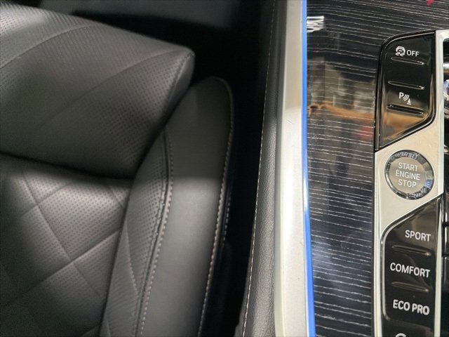 Used 2025 BMW X7 xDrive40i w/ Executive Package image 43
