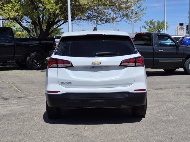 Used 2022 Chevrolet Equinox LS w/ LS Convenience Package FWD image 4