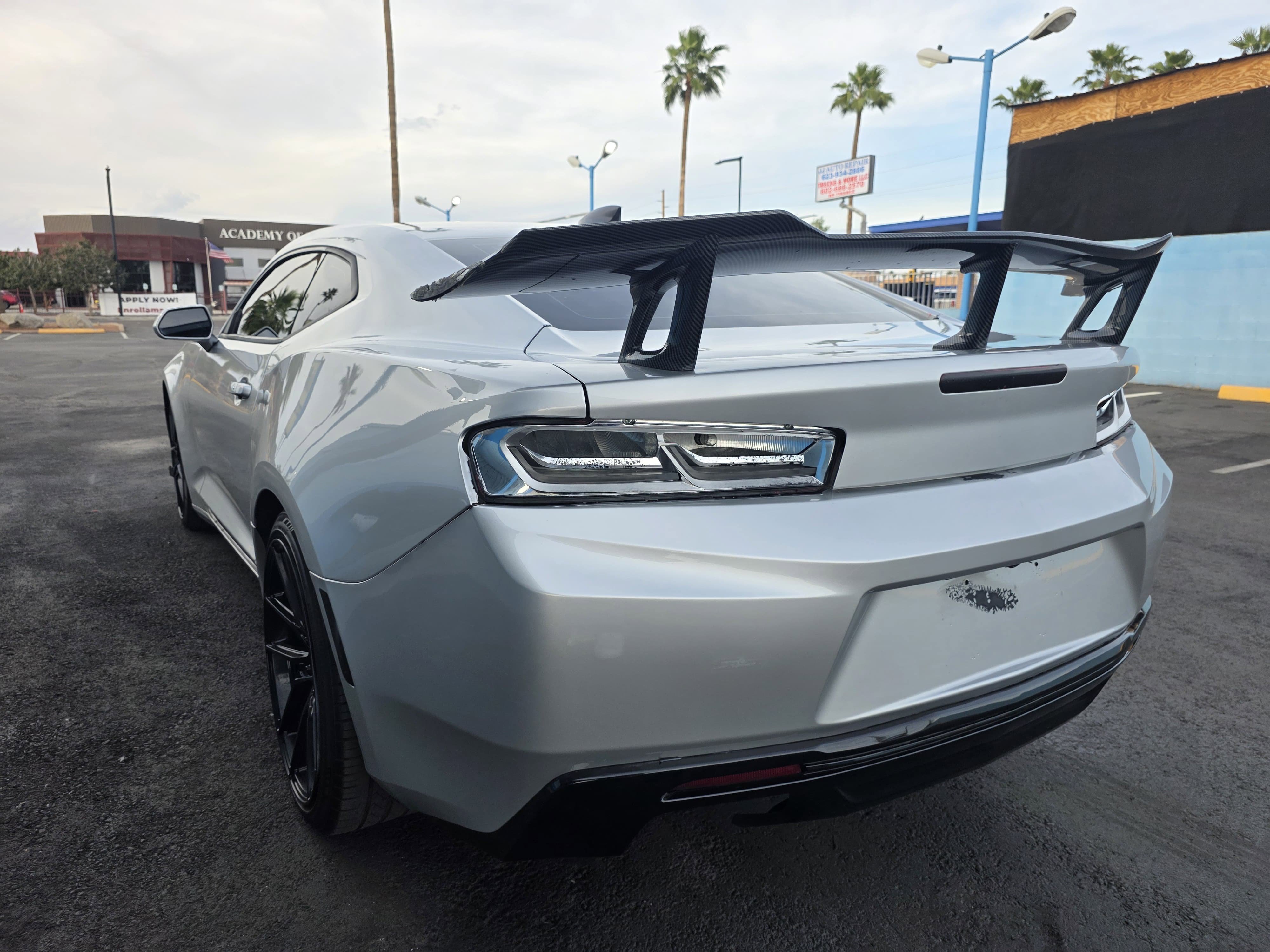 Used 2016 Chevrolet Camaro SS RWD image 4