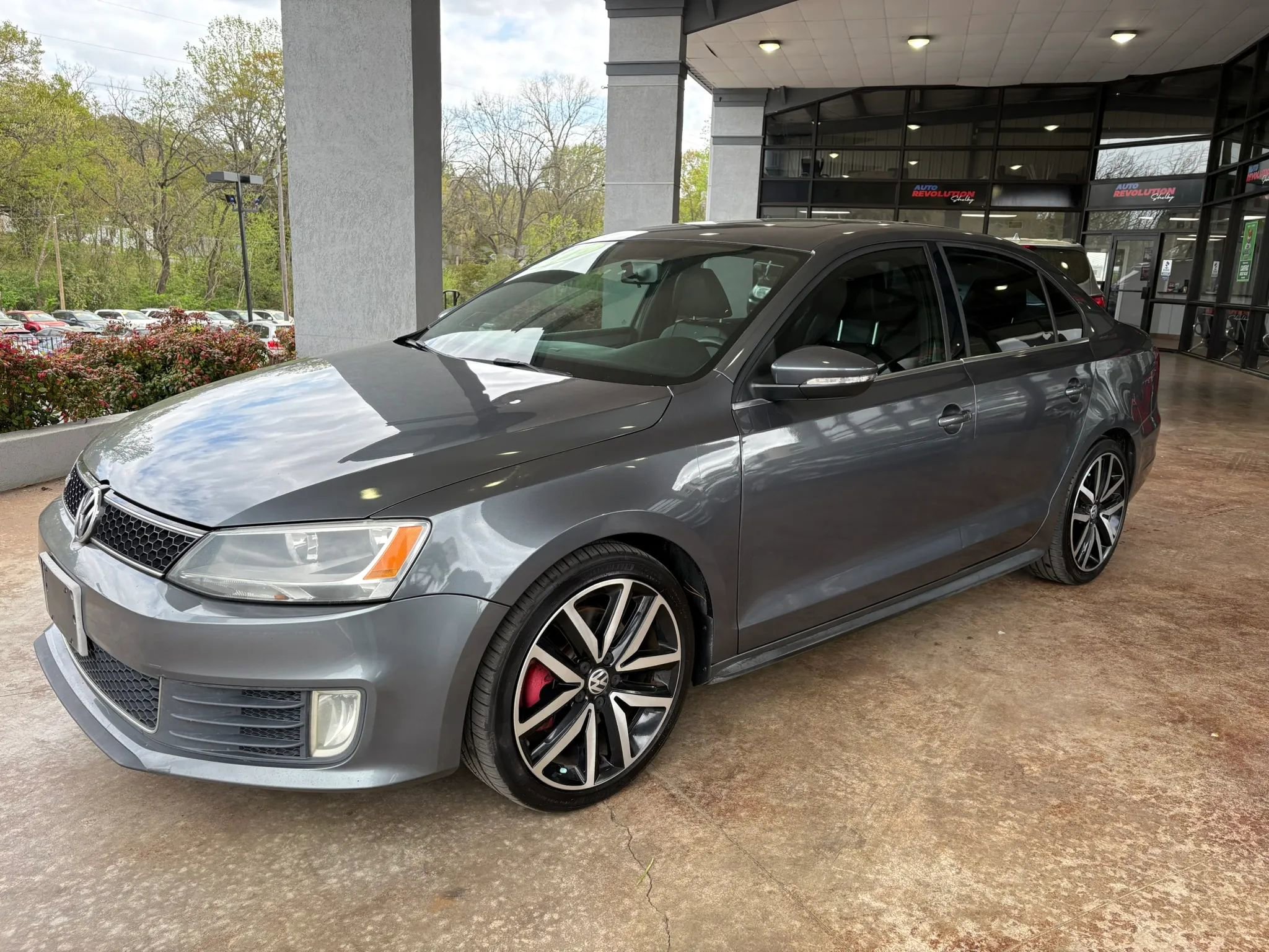Used 2014 Volkswagen Jetta GLI FWD image 3