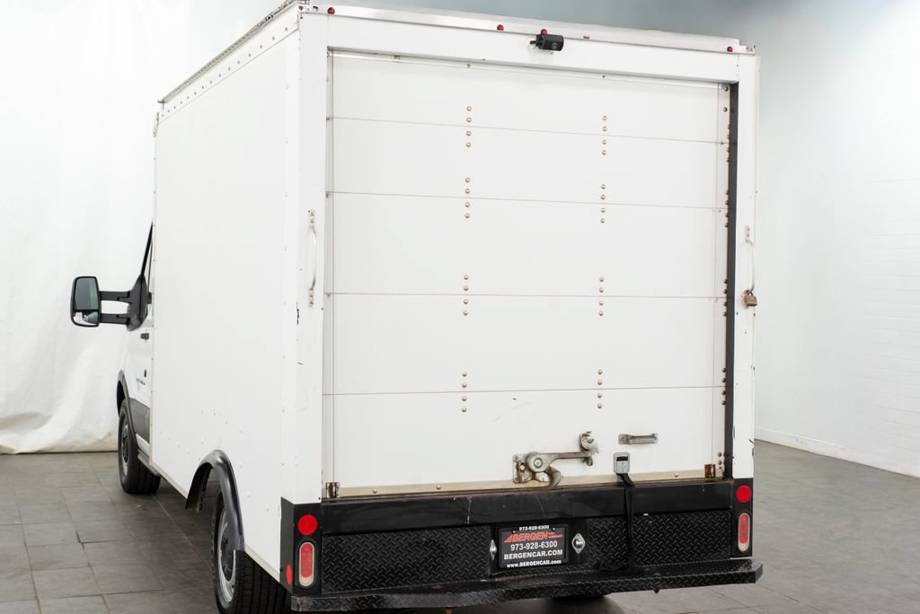 Used 2017 Ford Transit 250 138 RWD image 7