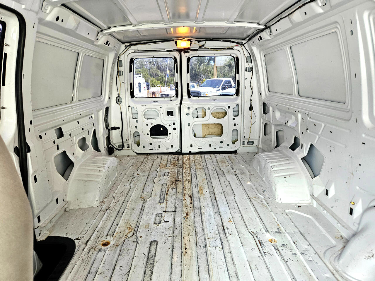 Used 1998 Ford E-250 and Econoline 250 image 14