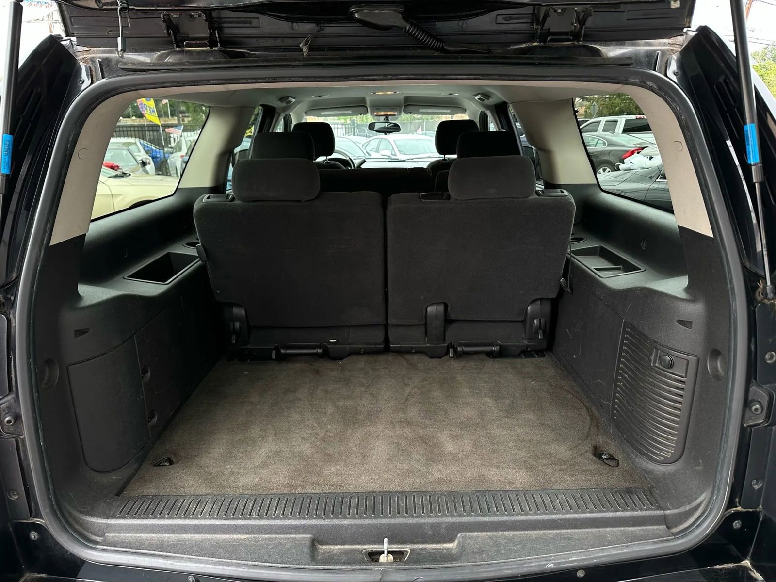 Used 2009 Chevrolet Suburban LT image 14