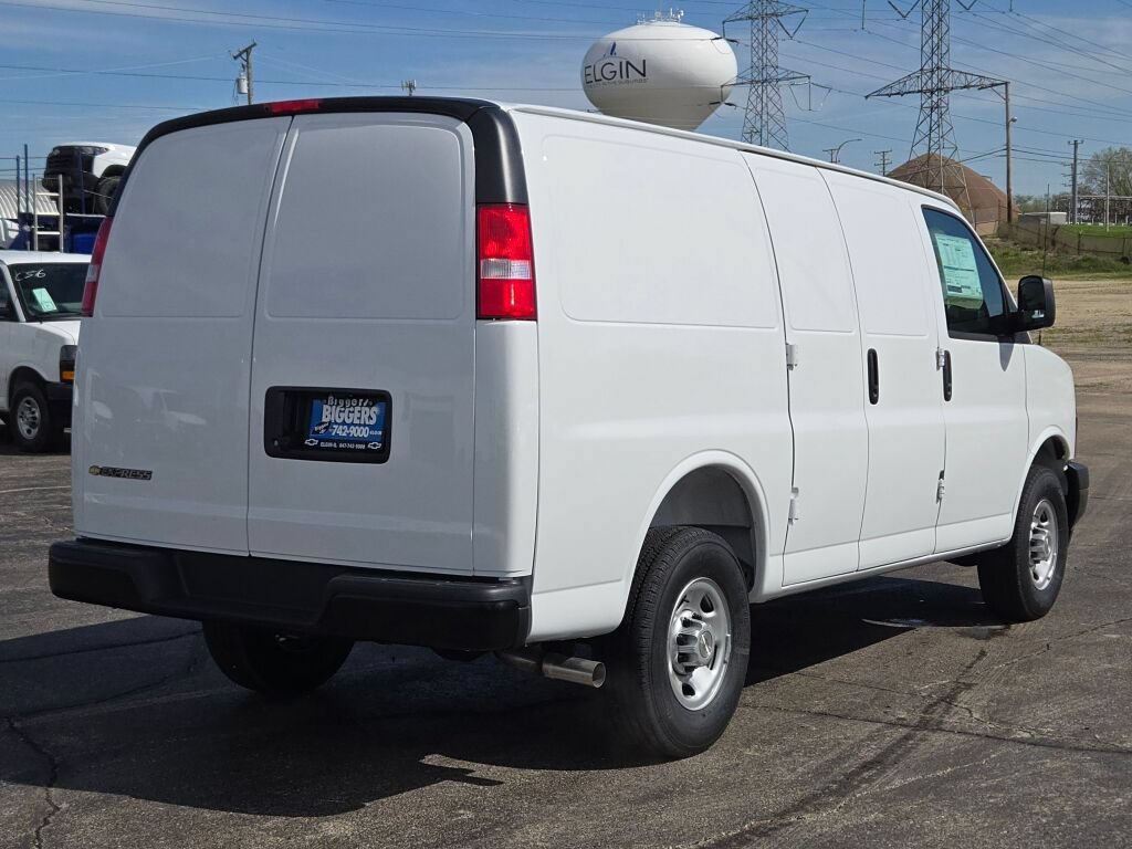 New 2026 Chevrolet Express 2500 w/ Communications Package RWD image 12