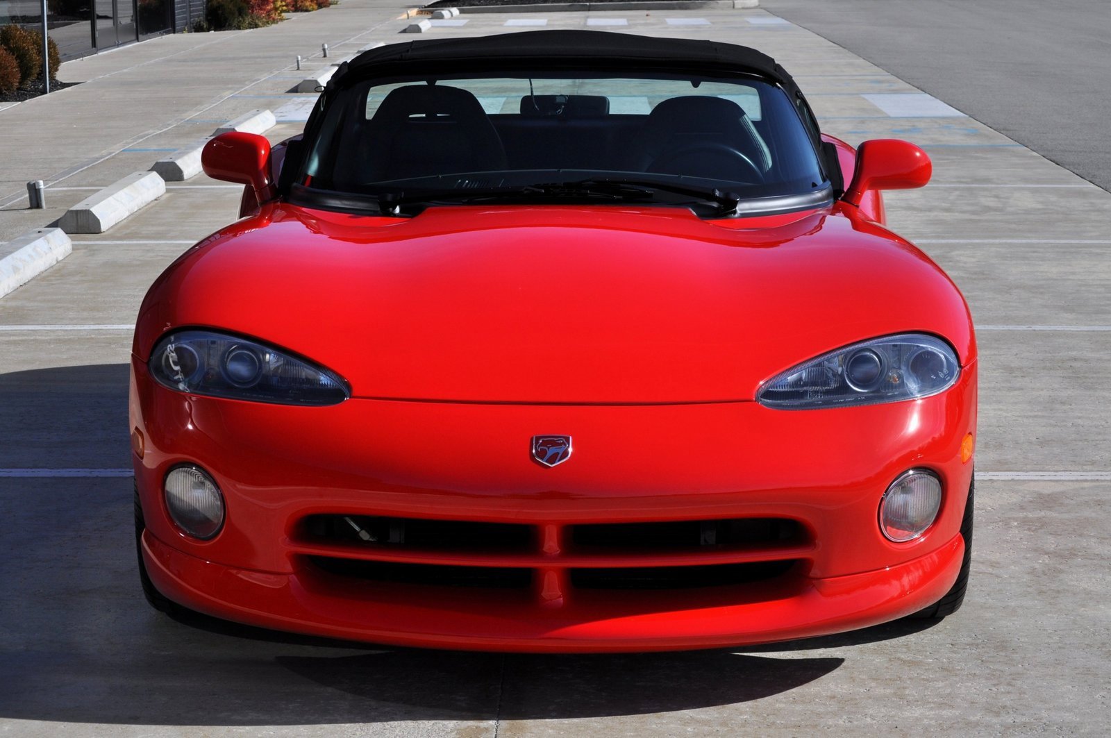 Used 1994 Dodge Viper RT/10 image 2