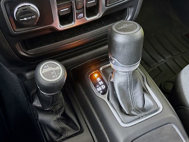 Used 2023 Jeep Gladiator Sport image 16