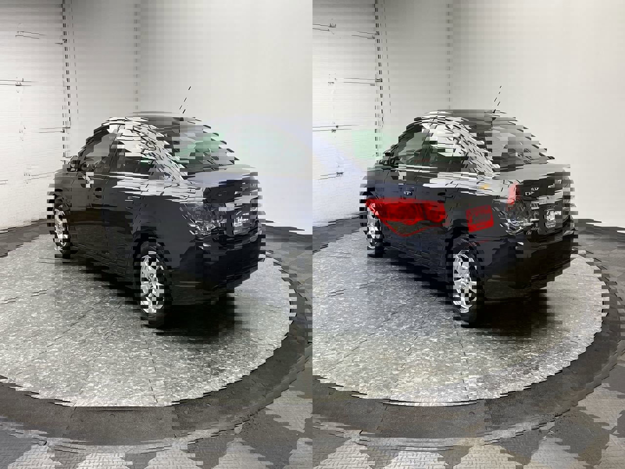 Used 2015 Chevrolet Cruze LT image 2