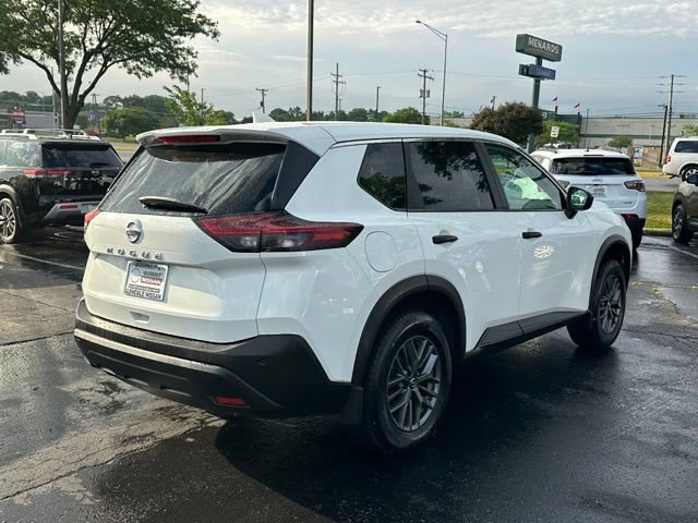 Used 2021 Nissan Rogue S FWD image 4
