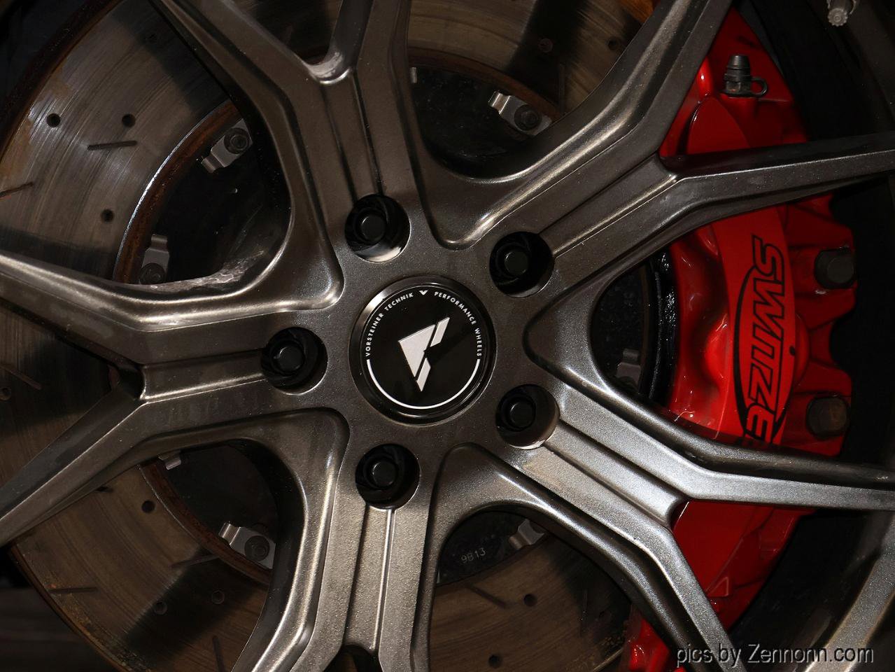 Used 2010 Nissan GT-R Premium AWD/4WD image 5
