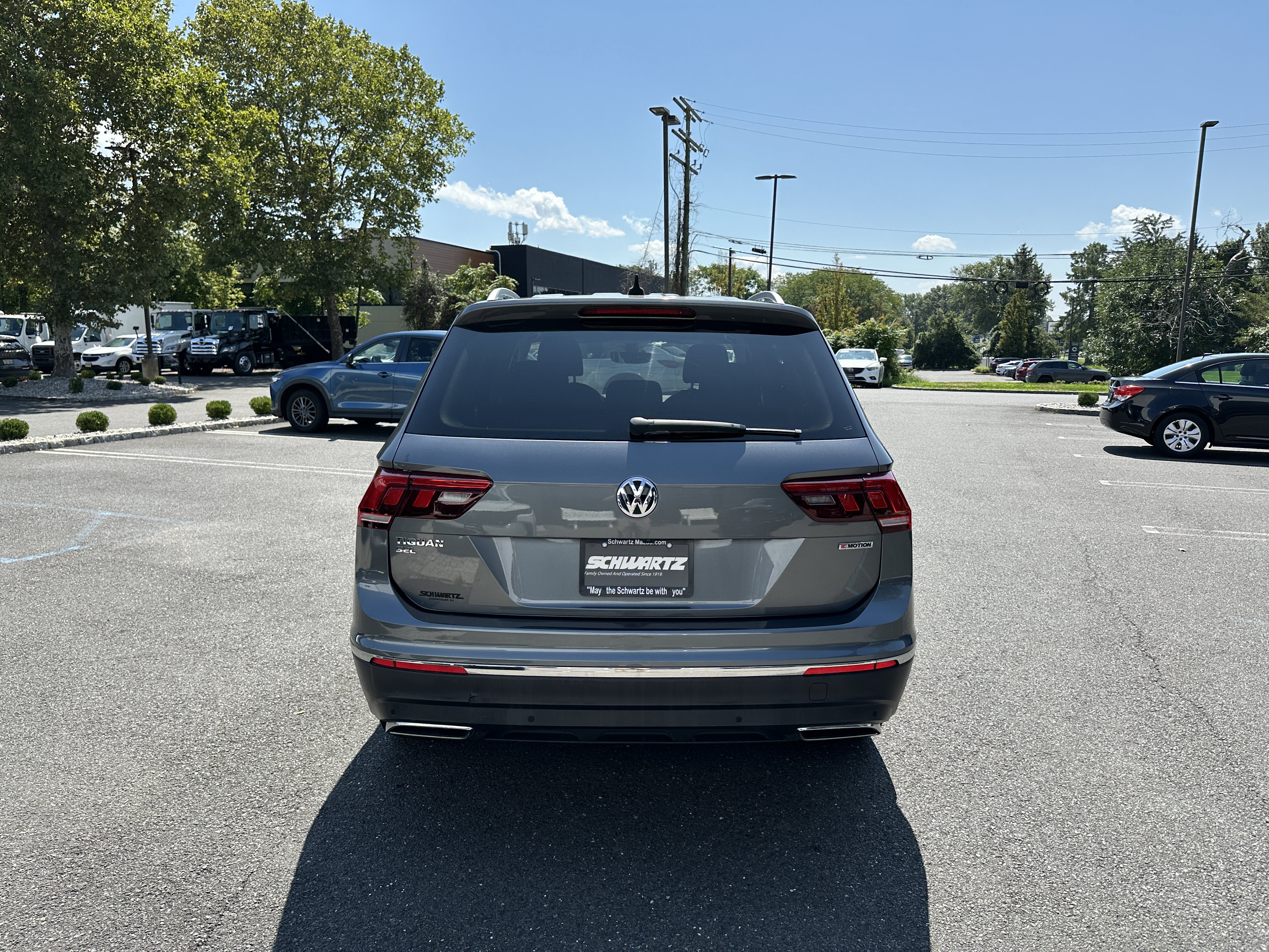 Used 2020 Volkswagen Tiguan SEL AWD/4WD image 9