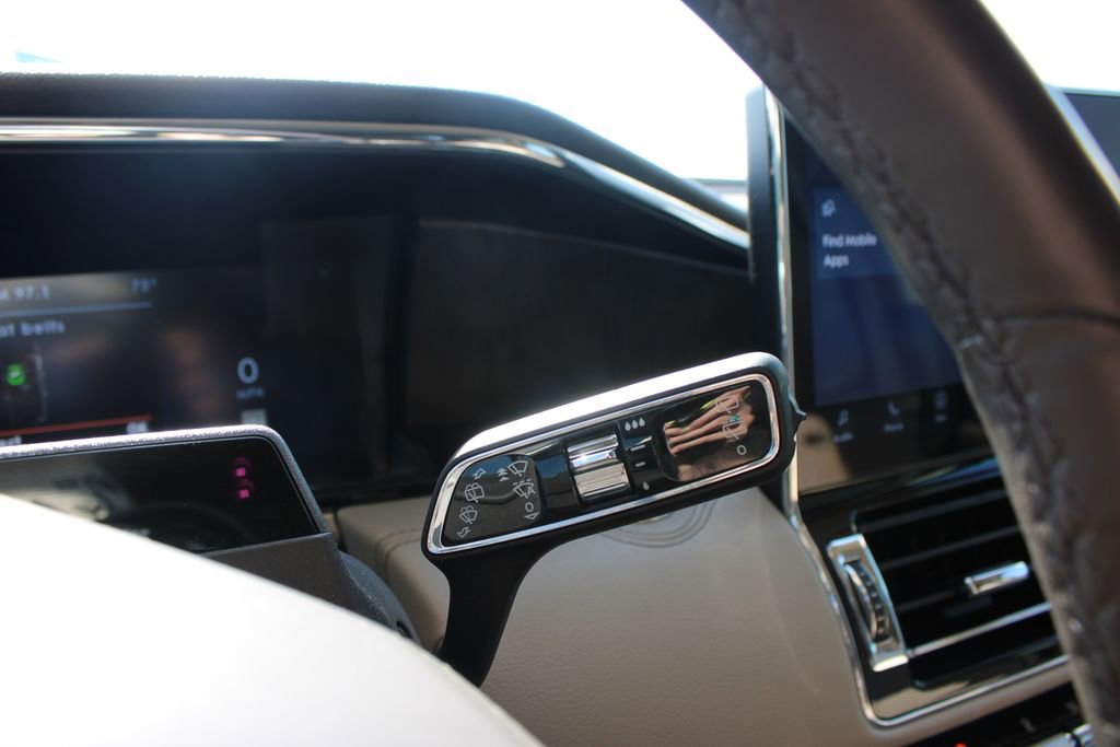 Used 2024 Lincoln Navigator L Reserve AWD/4WD image 39