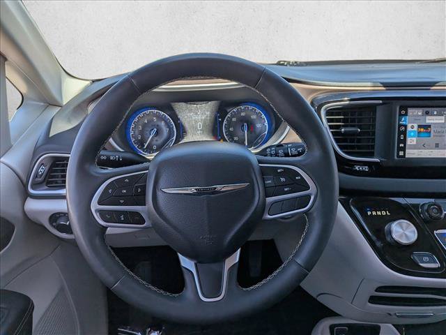 Used 2023 Chrysler Voyager LX FWD image 14