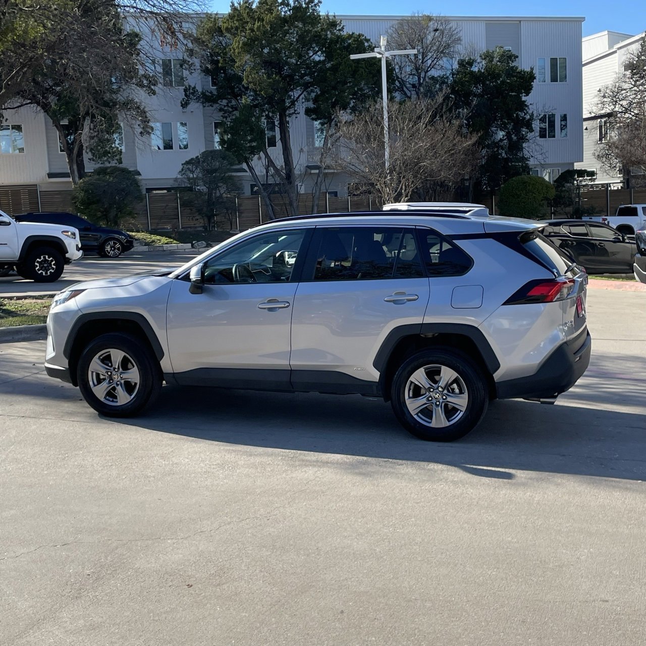 Used 2025 Toyota RAV4 XLE image 3