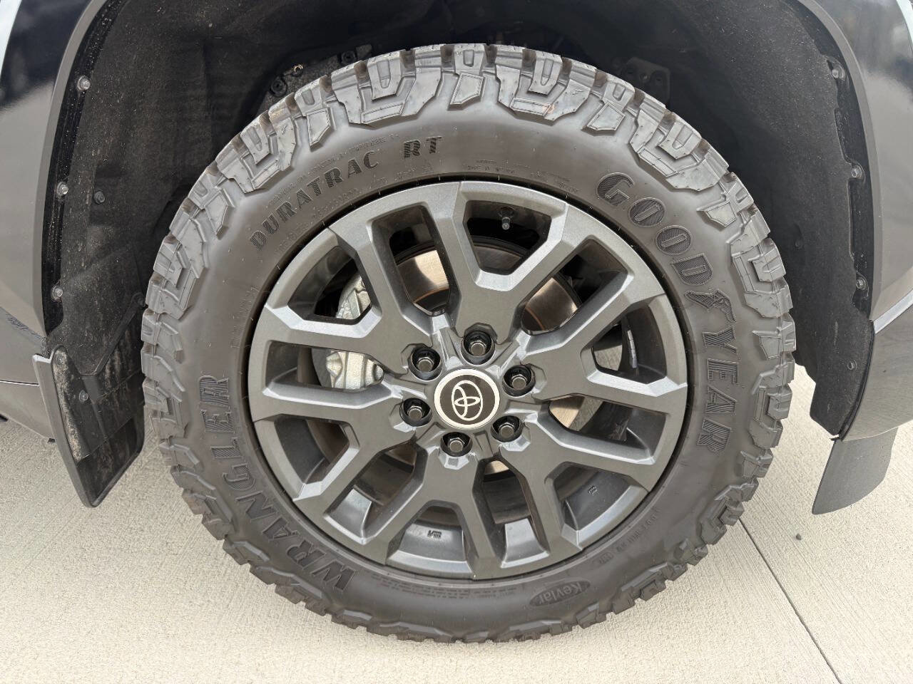 Used 2024 Toyota Sequoia Platinum AWD/4WD image 12