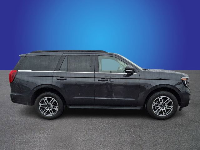 Used 2025 Ford Expedition Active image 4