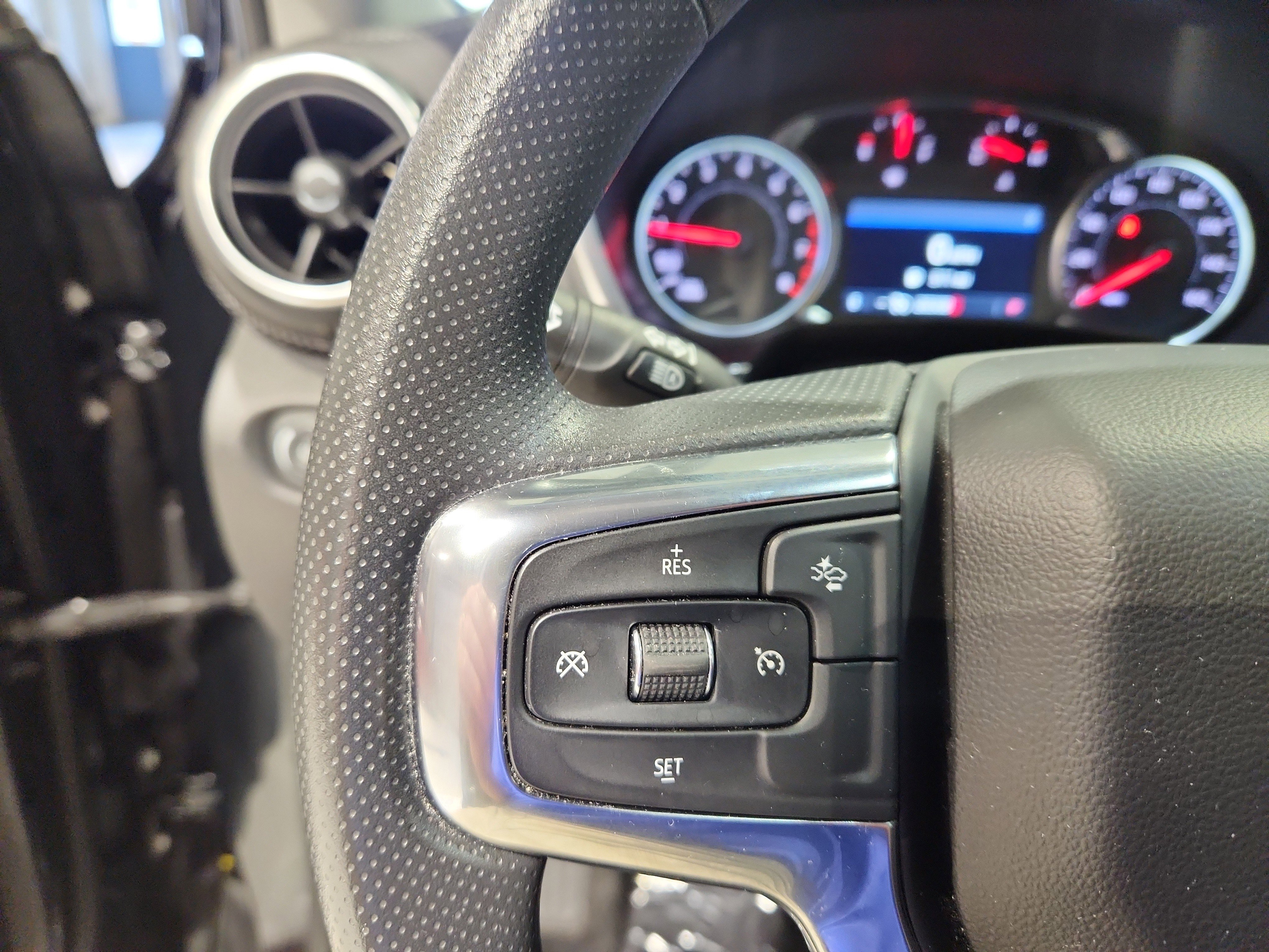 Used 2025 Chevrolet Blazer LT image 13