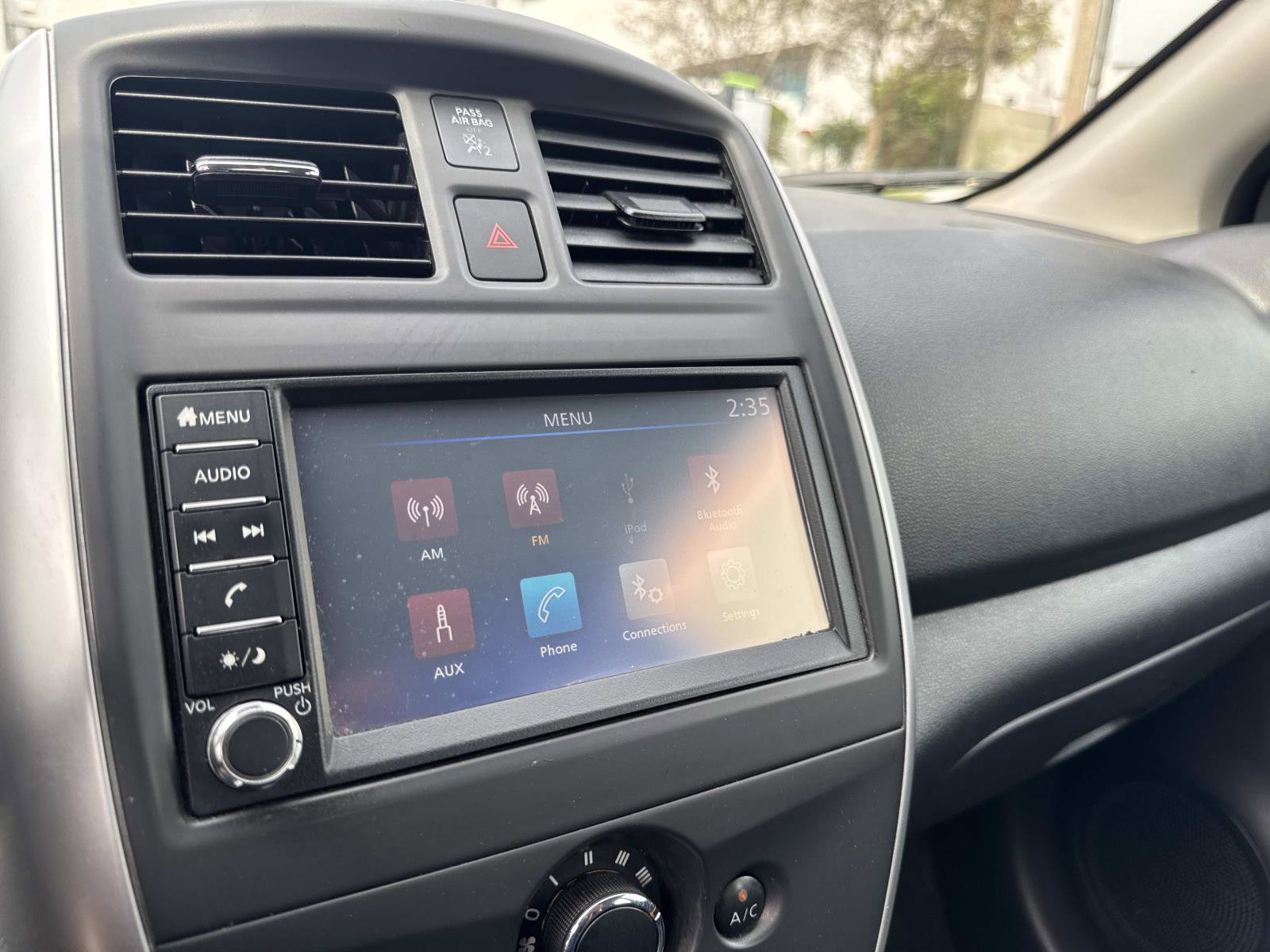 Used 2019 Nissan Versa SV FWD image 19